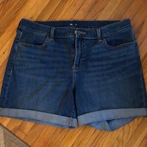 Old Navy Women’s jean shorts size 10